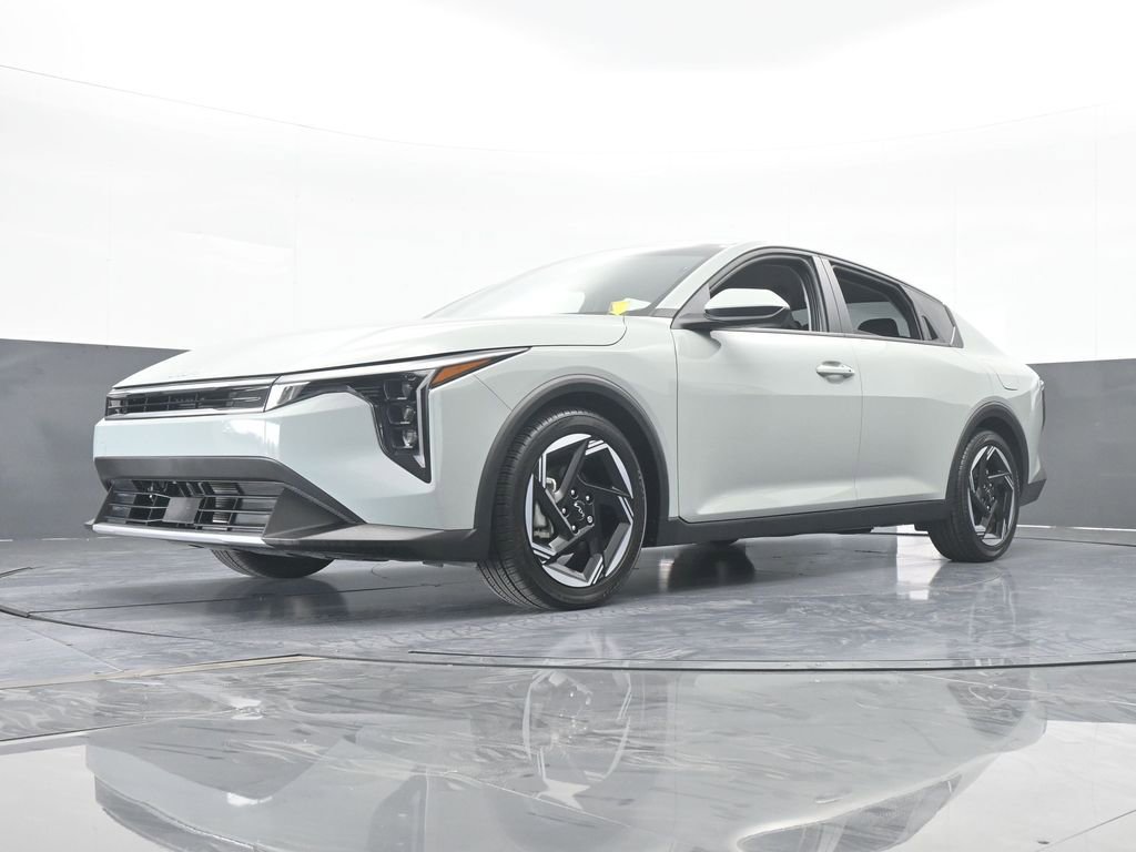 Used 2025 Kia K4 EX image 55