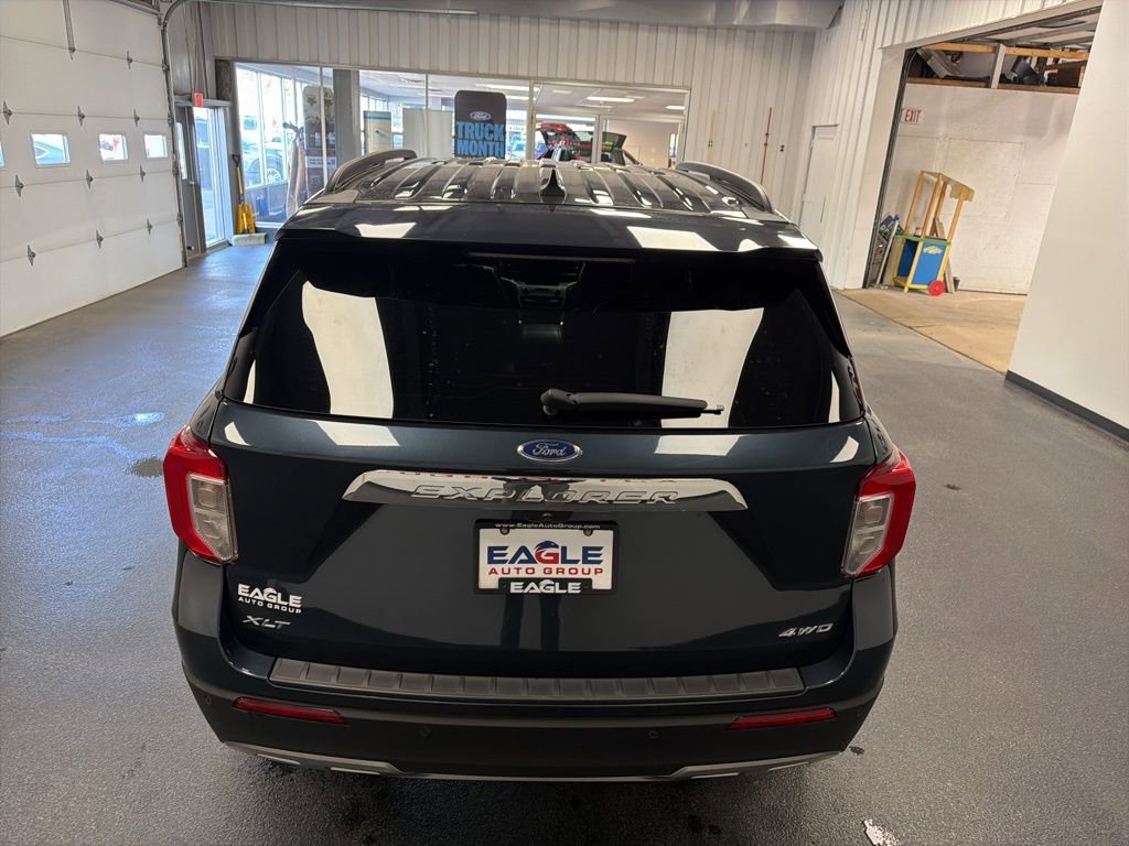 Used 2023 Ford Explorer XLT w/ Equipment Group 202A image 7