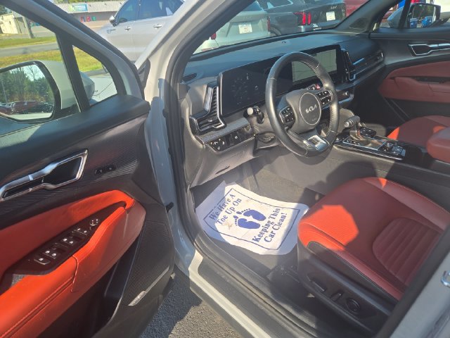 Used 2025 Kia Sportage SX FWD image 4