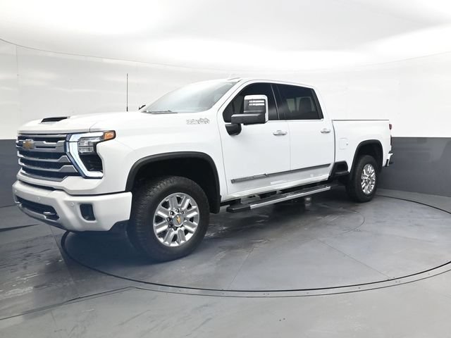 Used 2024 Chevrolet Silverado 2500 High Country w/ High Country Premium Package AWD/4WD image 9