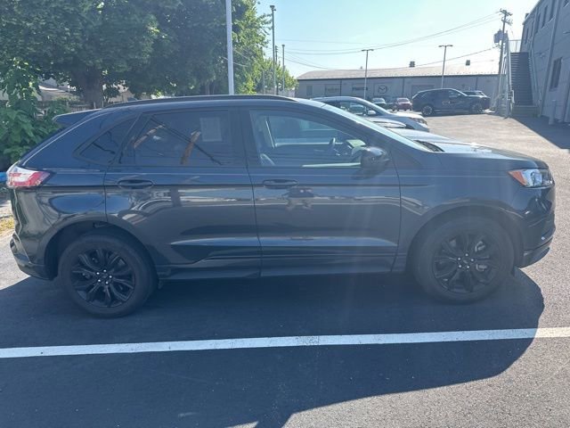 Used 2023 Ford Edge SE w/ Black Appearance Package AWD/4WD image 5