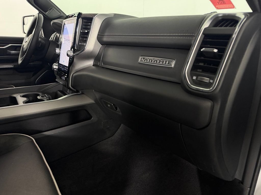 Used 2025 RAM 1500 Laramie w/ Sport Appearance Package AWD/4WD image 30