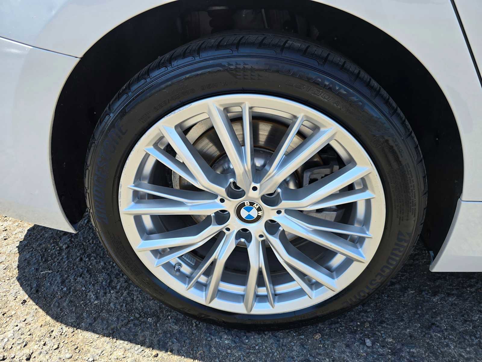 Used 2024 BMW 330i xDrive 330i xDrive w/ Convenience Package image 9