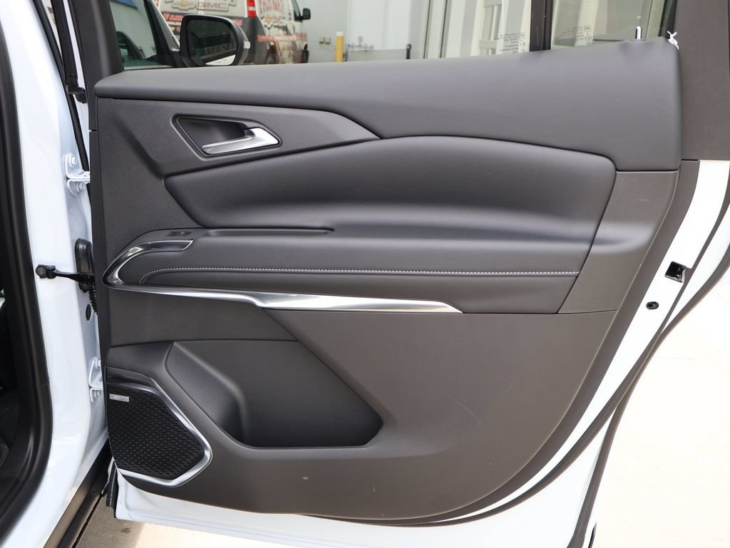 New 2026 Chevrolet Traverse LT w/ Enhanced Driving Package FWD image 32
