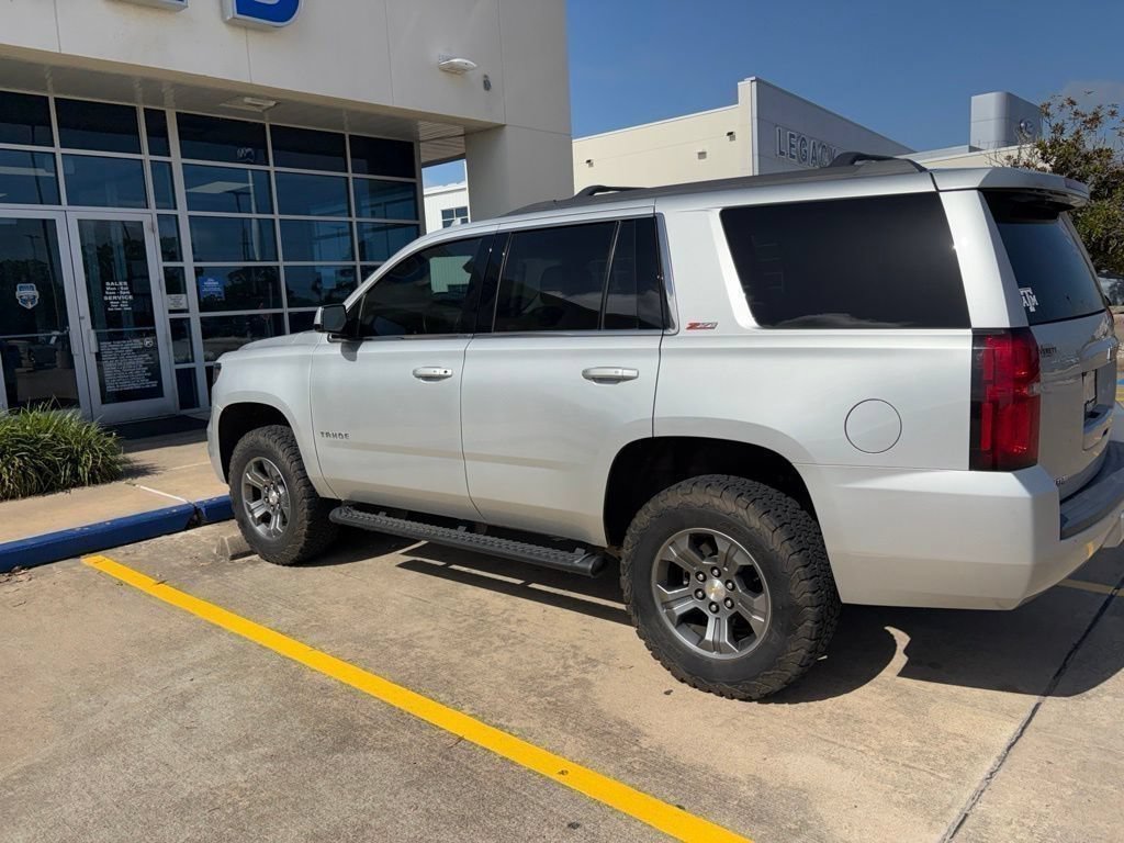 Used 2017 Chevrolet Tahoe LT w/ Luxury Package AWD/4WD image 11