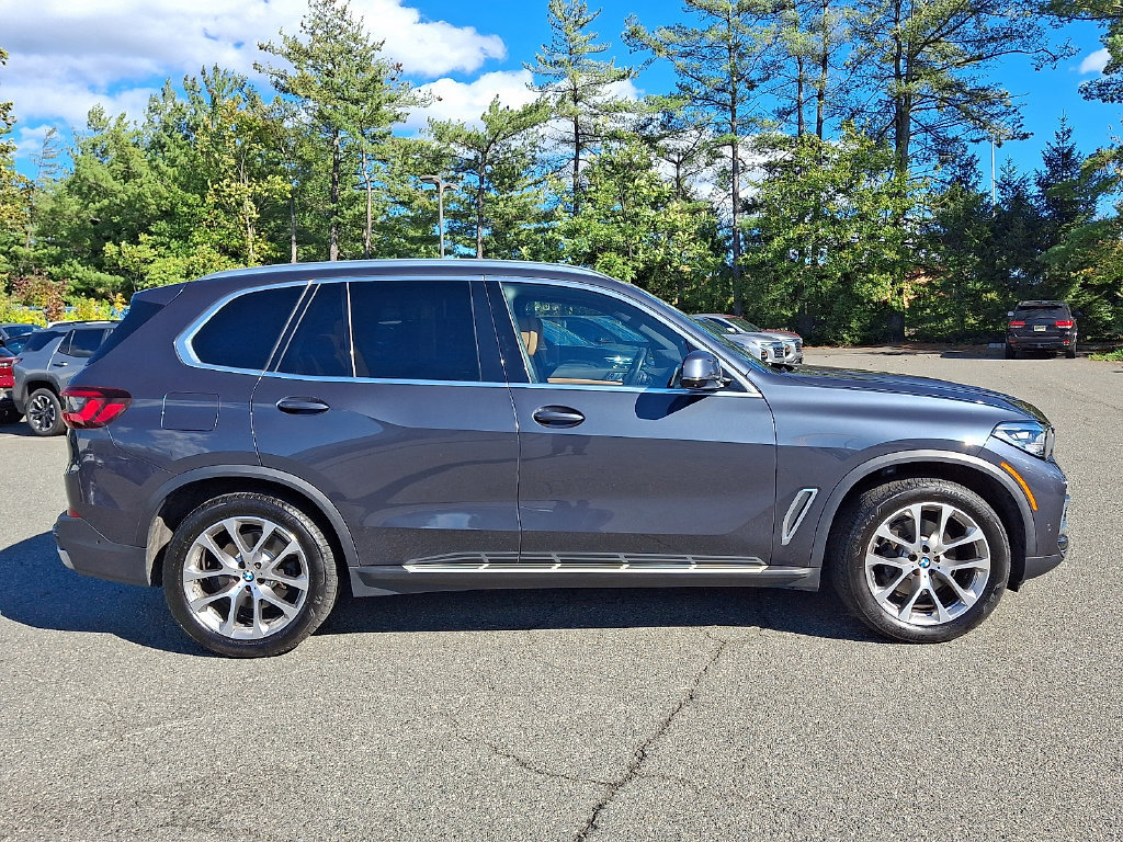 Used 2022 BMW X5 xDrive40i w/ Premium Package AWD/4WD image 7