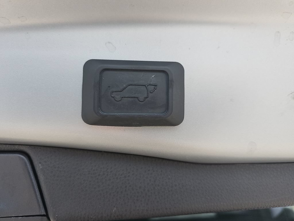 Used 2024 Toyota RAV4 XLE w/ Convenience Package AWD/4WD image 17