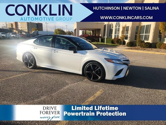 Used 2020 Toyota Camry XSE image 1