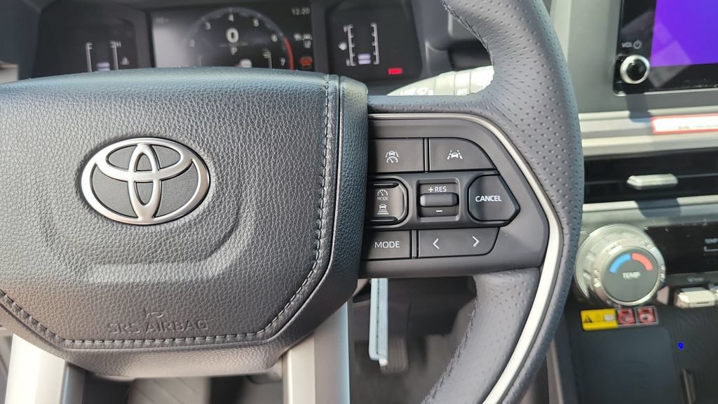 New 2026 Toyota 4Runner SR5 AWD/4WD image 18