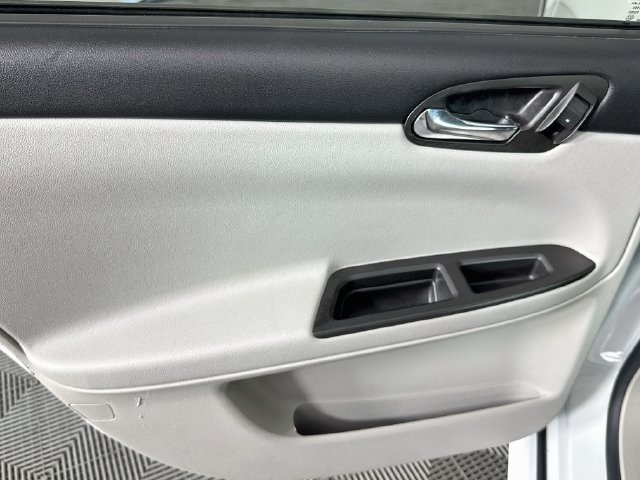 Used 2016 Chevrolet Impala Limited LS FWD image 20