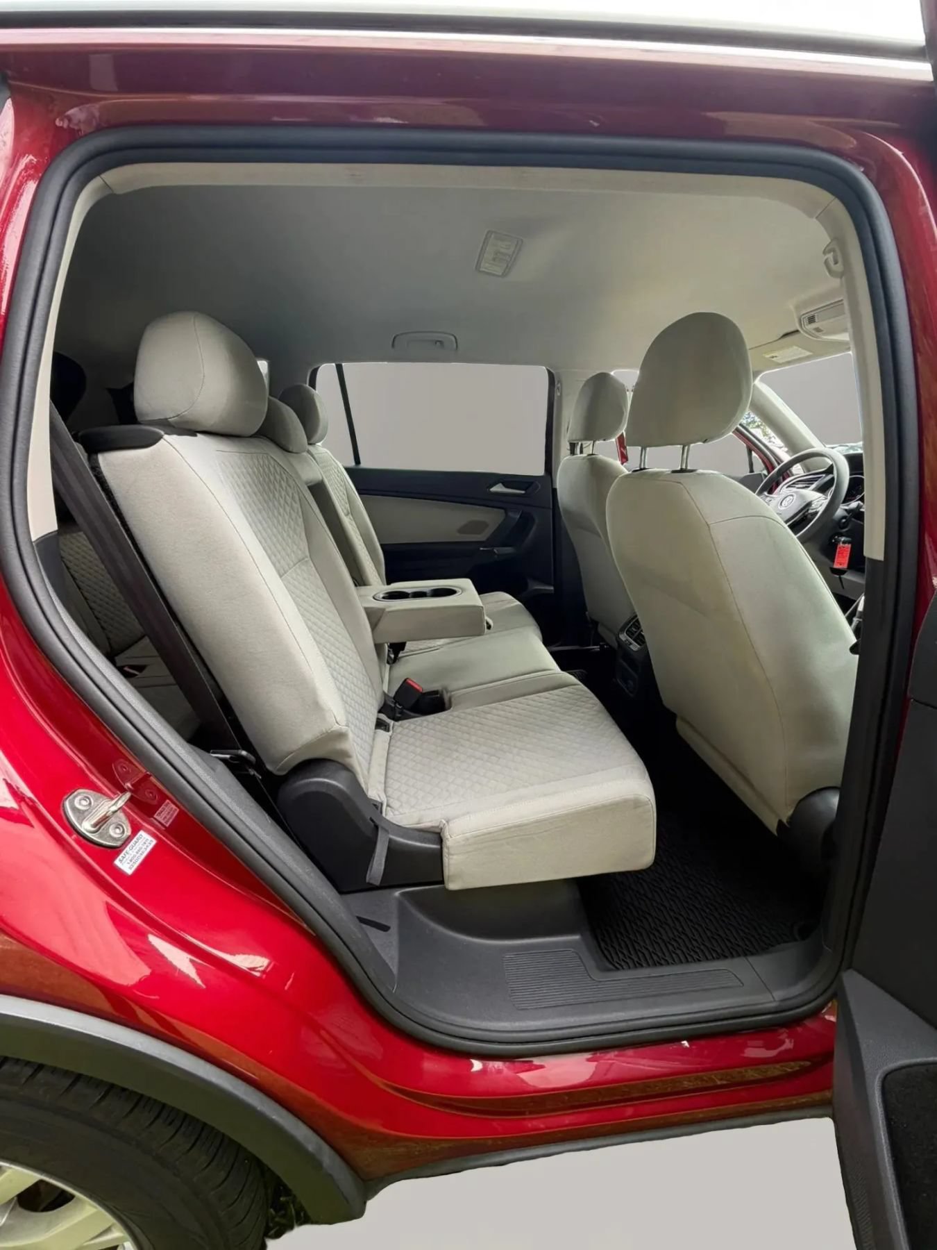 Used 2018 Volkswagen Tiguan S FWD image 12