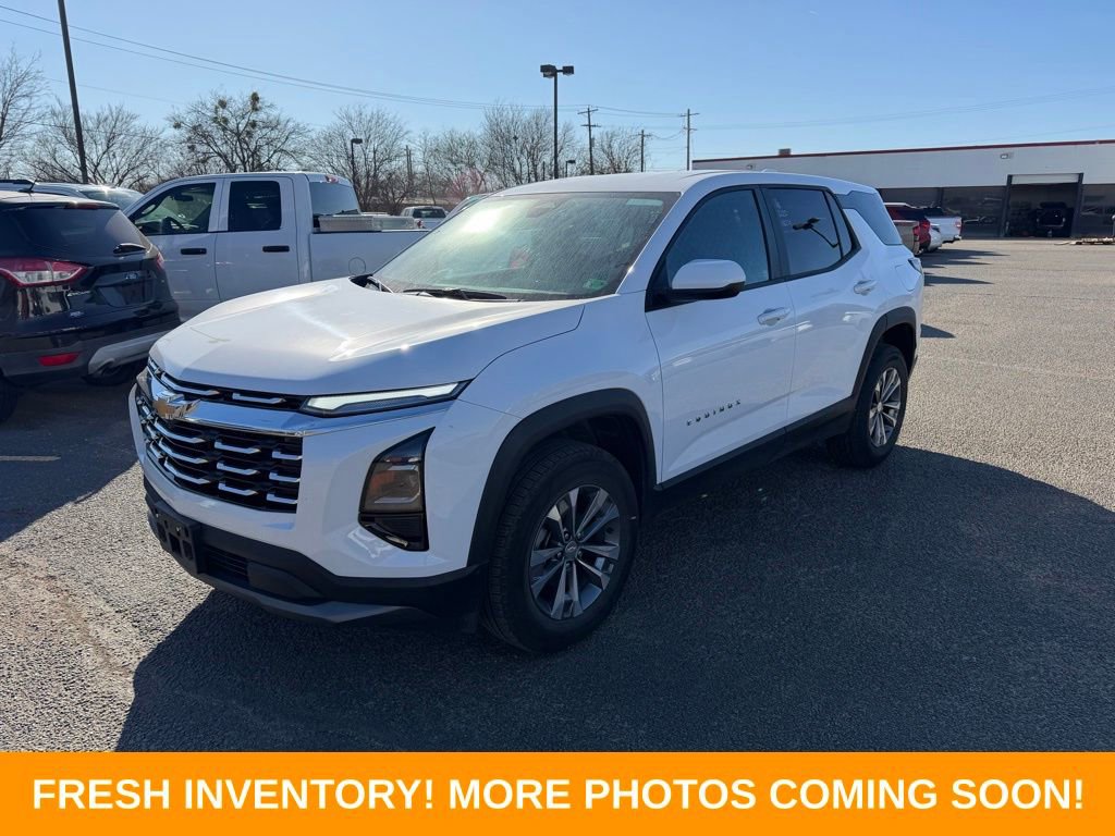 Used 2025 Chevrolet Equinox LT image 3