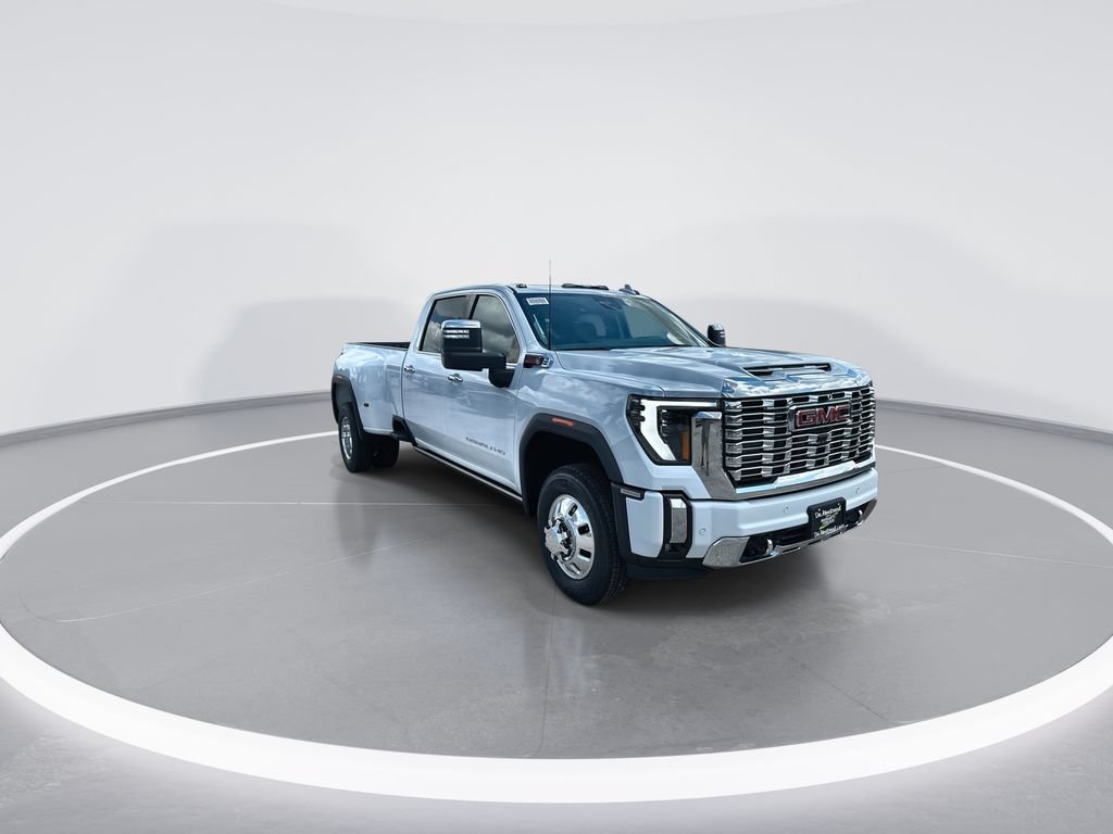 New 2026 GMC Sierra 3500 Denali w/ Denali Reserve Package AWD/4WD image 2