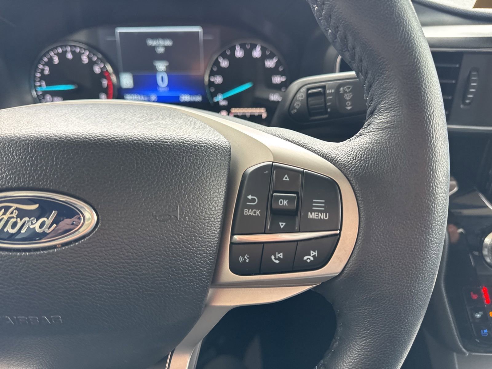 Certified 2024 Ford Explorer Limited w/ Limited Technology Package AWD/4WD image 32