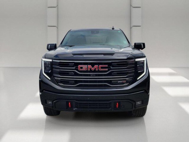 Used 2025 GMC Sierra 1500 AT4 w/ AT4 Premium Package AWD/4WD image 2