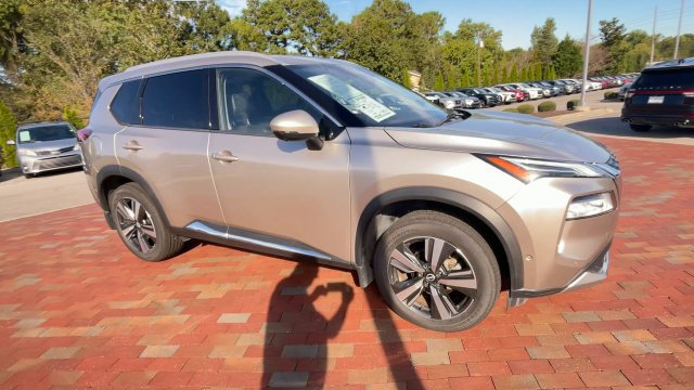 Used 2022 Nissan Rogue Platinum w/ Head-Up Display Package AWD/4WD image 3