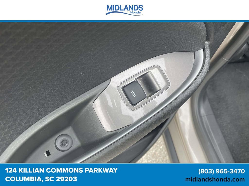 Used 2025 Chevrolet Malibu LT FWD image 14