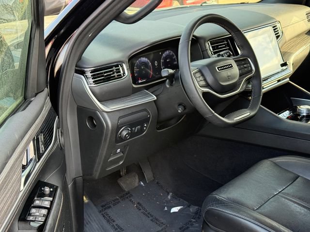 Used 2024 Jeep Wagoneer Series II w/ Flexible Seating Group RWD image 9