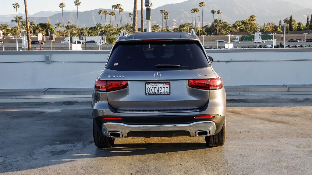 Used 2021 Mercedes-Benz GLB 250 4MATIC image 8