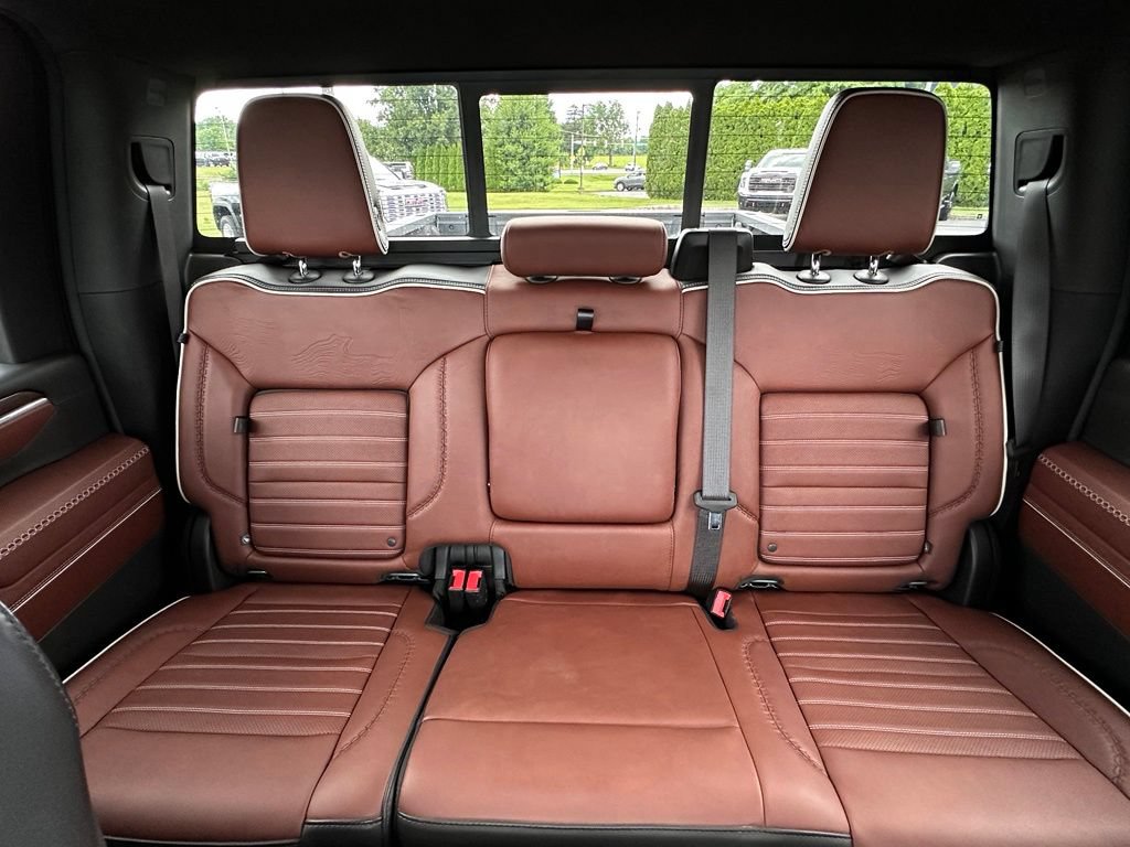 Certified 2024 GMC Sierra 2500 Denali Ultimate w/ Snow Plow Prep/Camper Package AWD/4WD image 29
