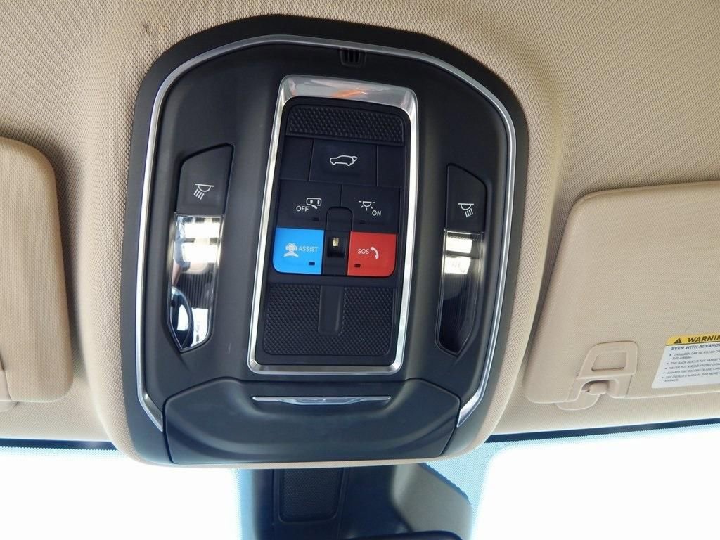 Used 2022 Jeep Grand Cherokee L Limited image 23