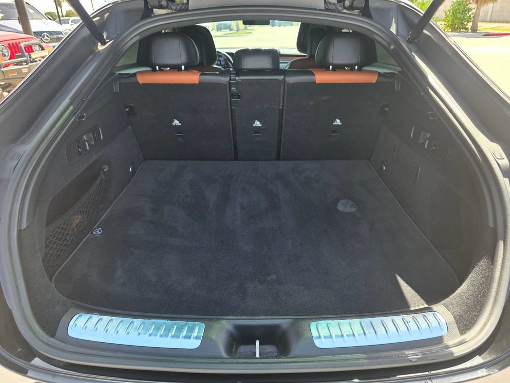 Used 2024 Mercedes-Benz GLC 300 4MATIC image 30