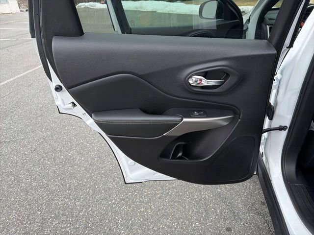 Used 2021 Jeep Cherokee Latitude Lux 80th Anniv w/ Quick Order Package 26U 80TH image 15