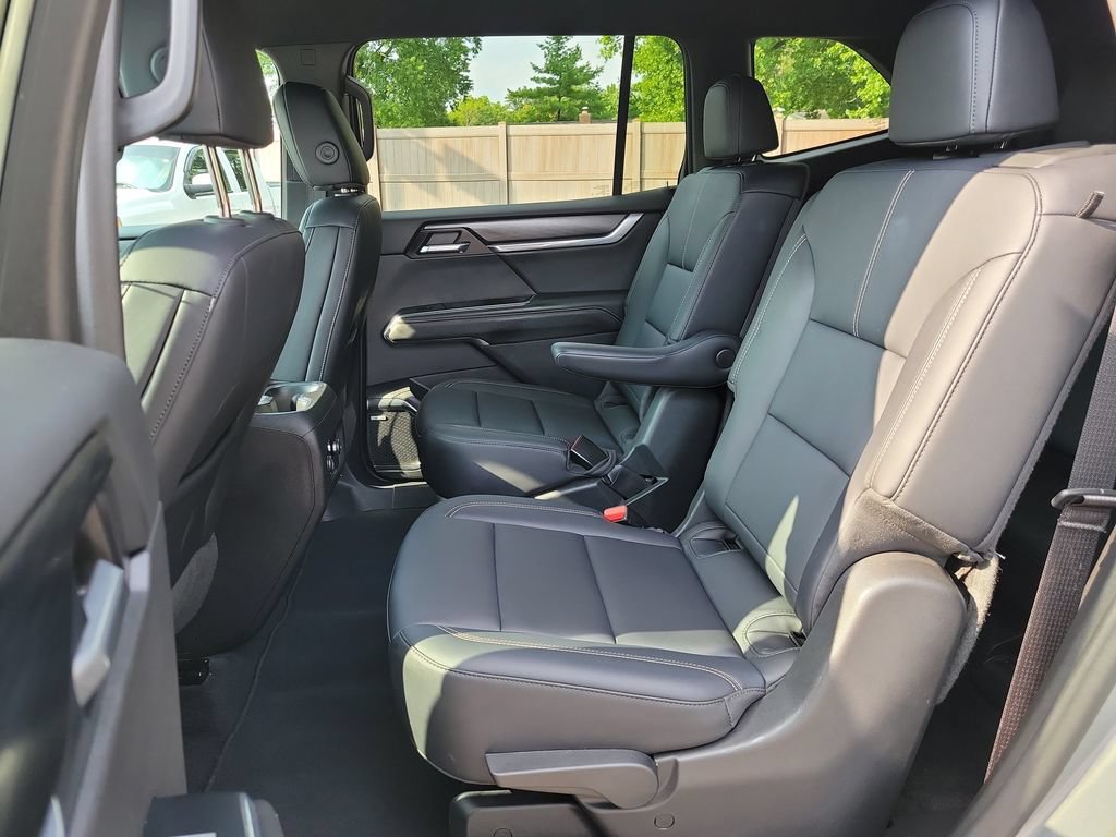 Used 2024 GMC Acadia Elevation AWD/4WD image 15