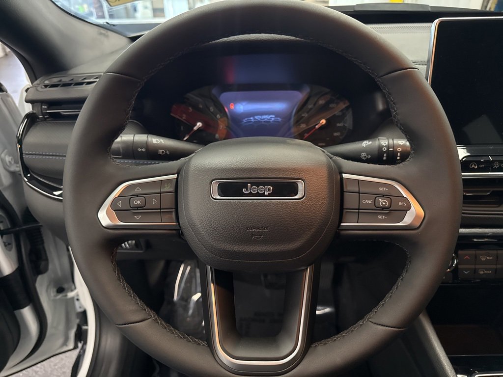 New 2026 Jeep Compass Latitude image 17