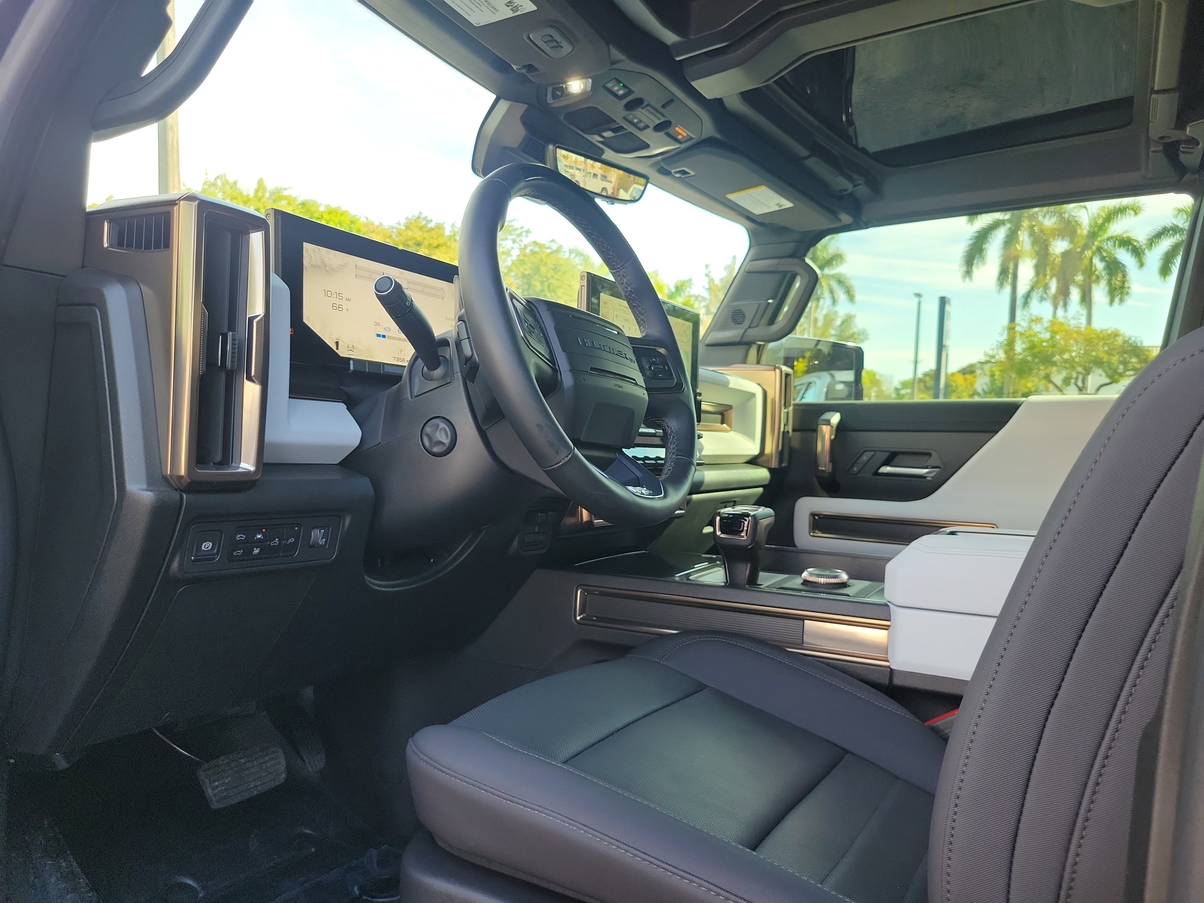 Used 2025 GMC Hummer EV 2X image 9