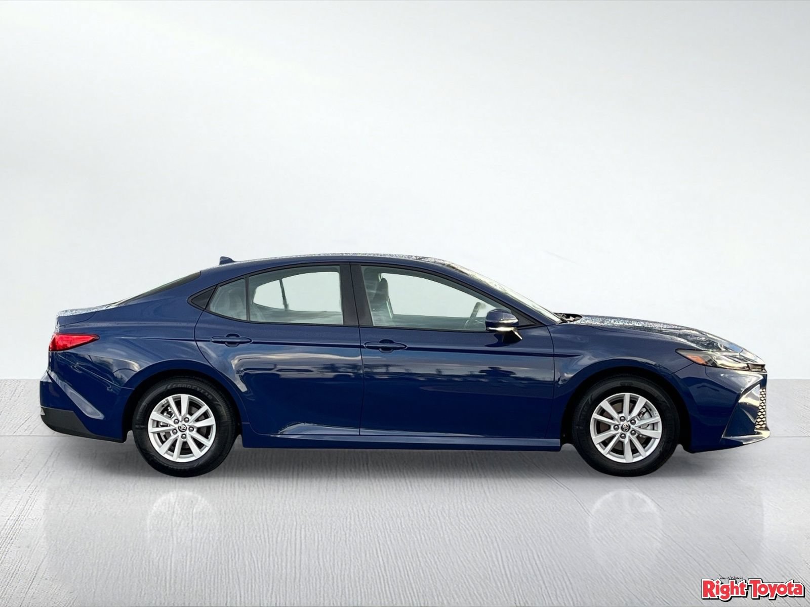 Used 2026 Toyota Camry LE FWD image 7
