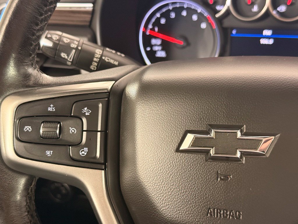 Used 2021 Chevrolet Tahoe Z71 w/ Luxury Package AWD/4WD image 37