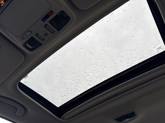 Used 2016 Subaru Legacy 2.5i Limited AWD/4WD image 3