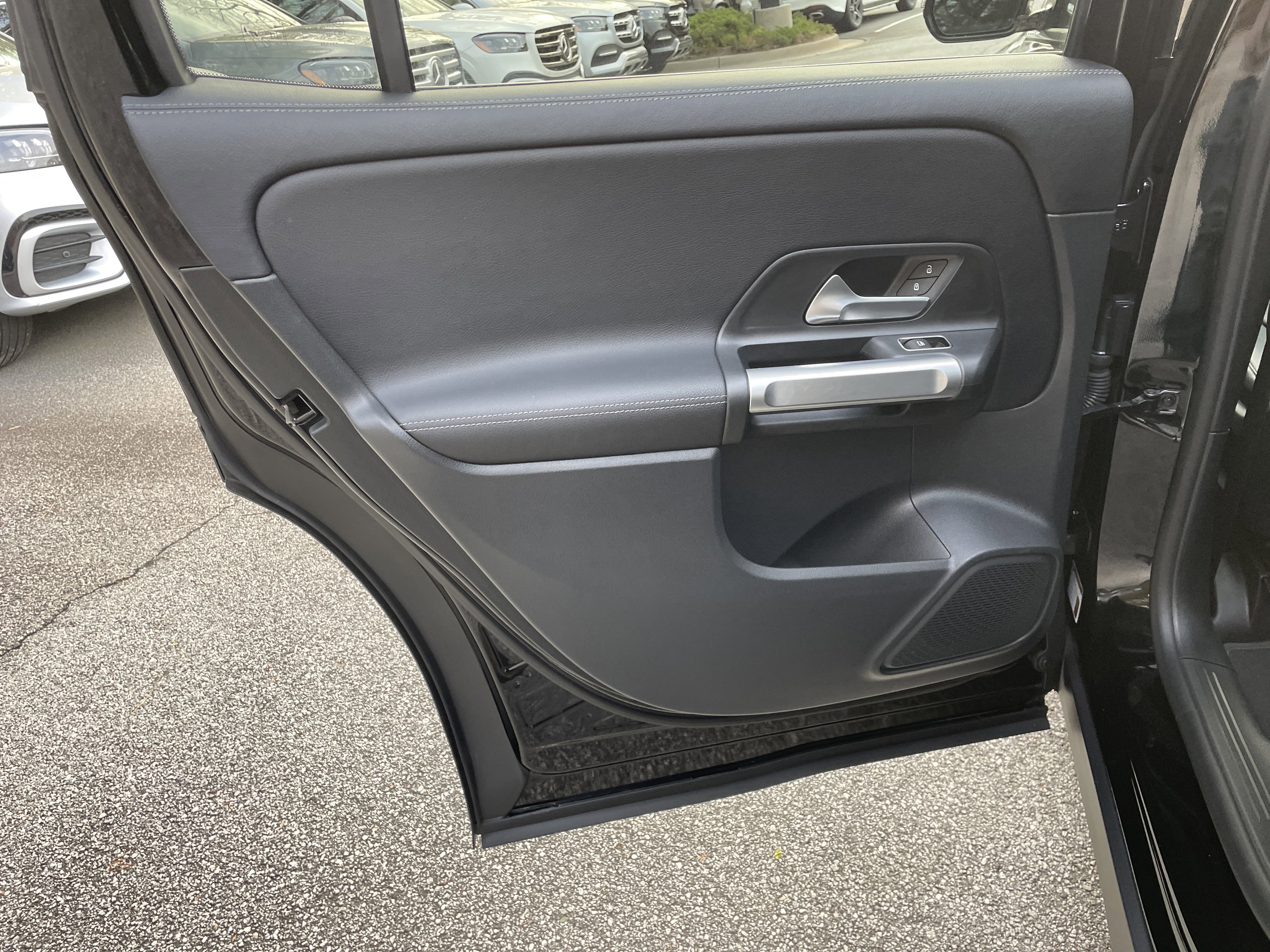 Certified 2022 Mercedes-Benz GLB 250 4MATIC image 37