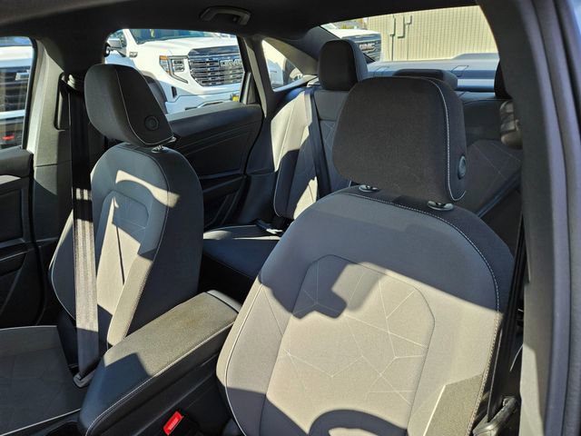 Used 2025 Volkswagen Jetta Sport image 16