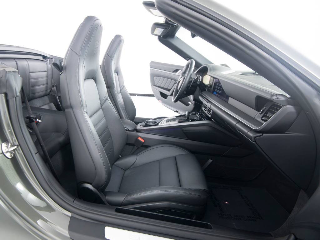 Certified 2026 Porsche 911 Carrera S RWD image 39
