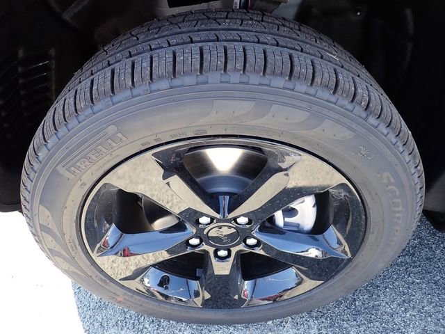 New 2025 Jeep Grand Cherokee L Limited w/ Black Appearance Package image 11