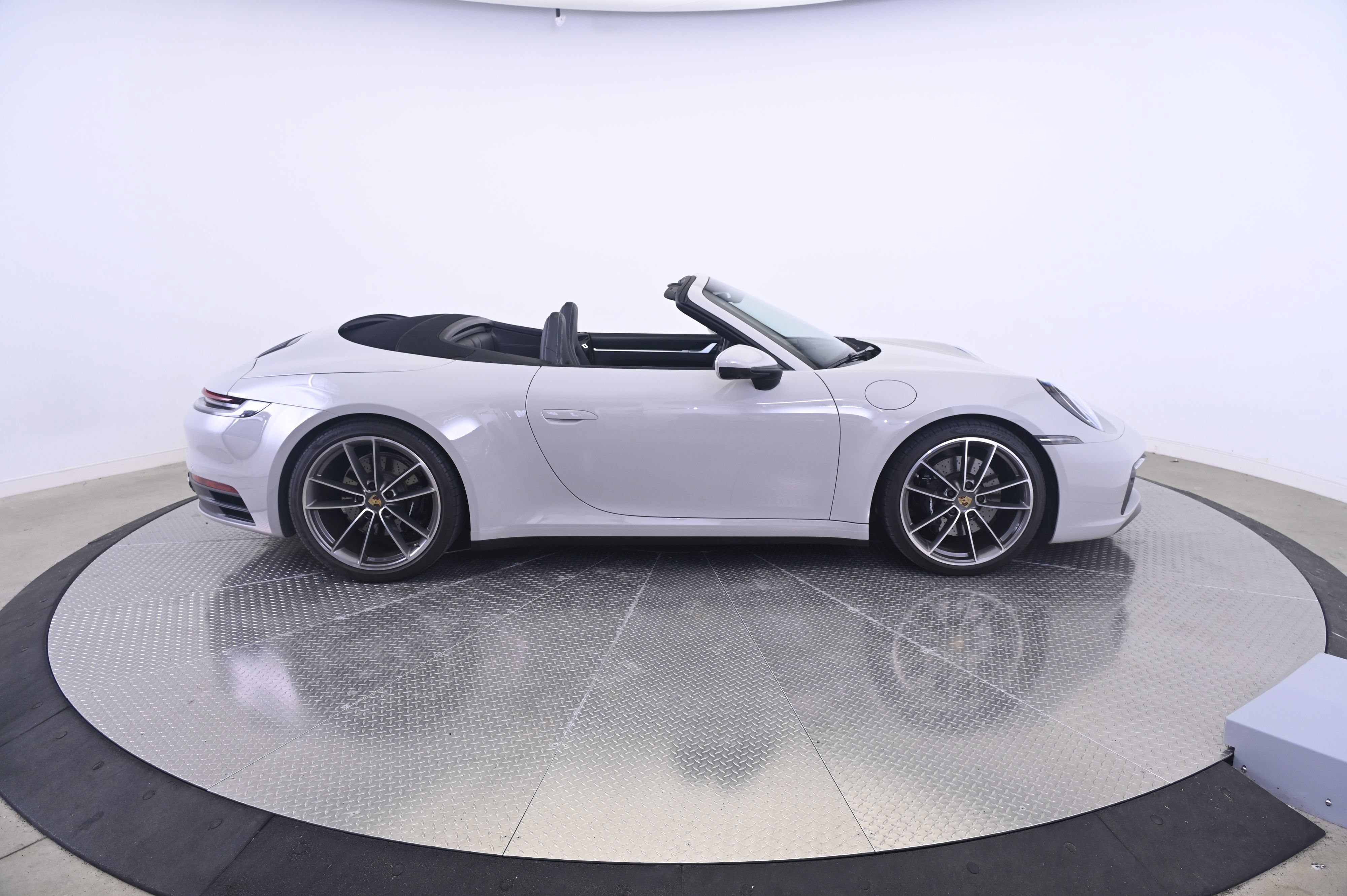 Used 2020 Porsche 911 Carrera 4S AWD/4WD image 8