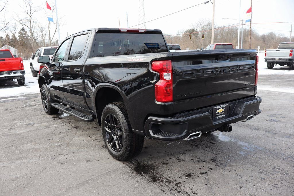 New 2026 Chevrolet Silverado 1500 Custom Trail Boss w/ LPO, Dark Essentials Package image 3