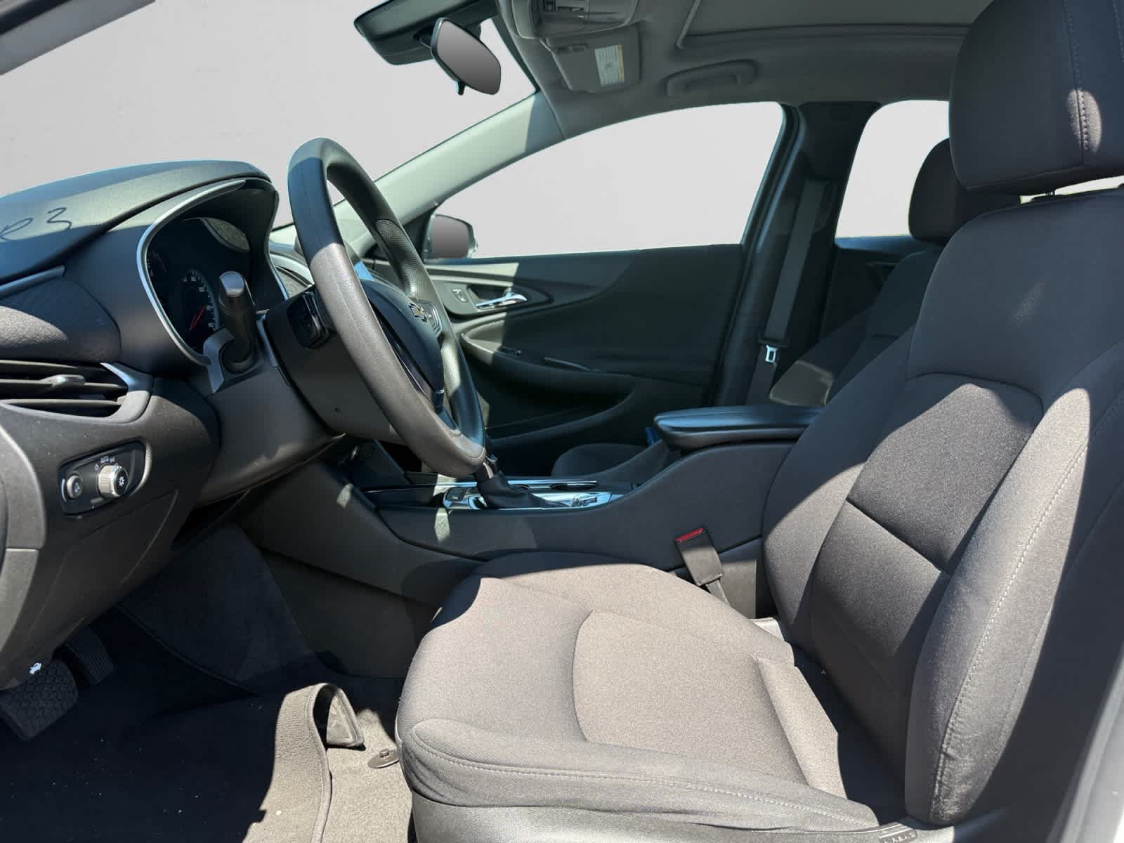 Used 2024 Chevrolet Malibu LT FWD image 9
