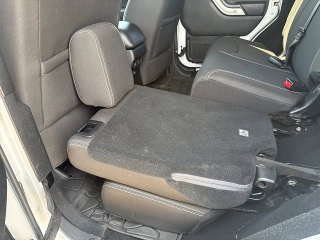 Used 2015 Jeep Wrangler Unlimited Sahara w/ Max Tow Package image 34