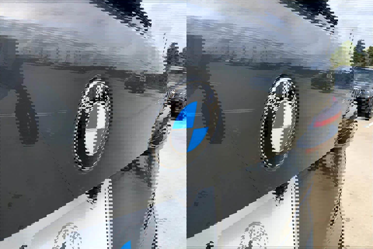 Used 2025 BMW X5 M Competition w/ Executive Package image 30