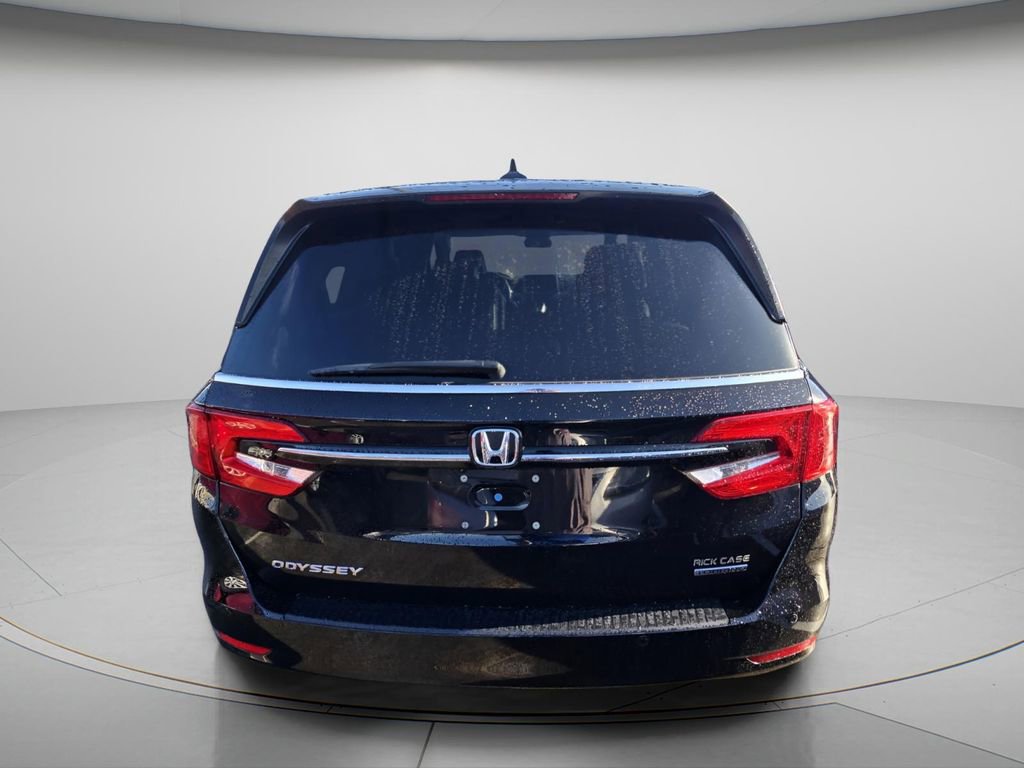 Used 2023 Honda Odyssey Touring image 4