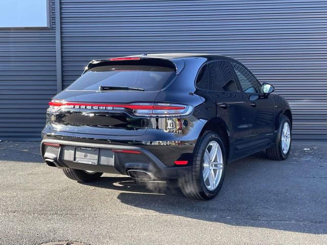Certified 2025 Porsche Macan image 9