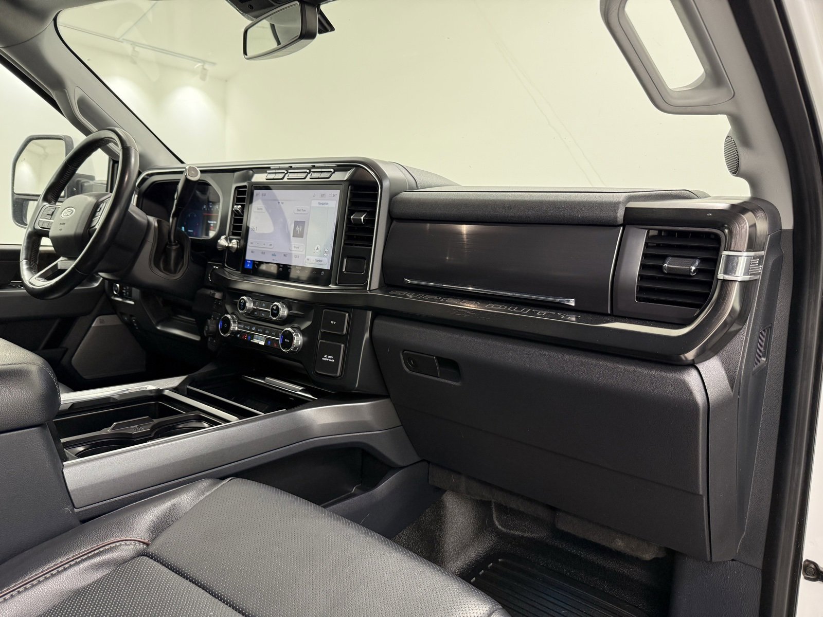 Used 2023 Ford F250 Lariat w/ FX4 Off-Road Package image 36