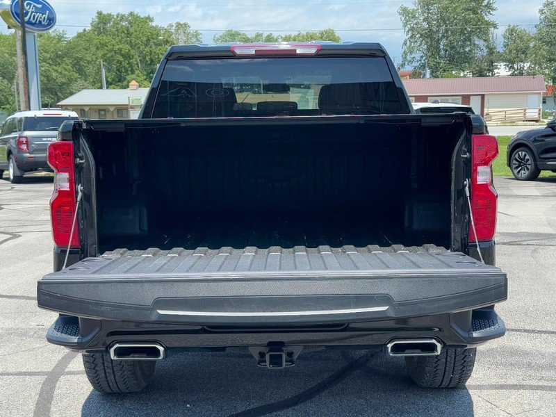 Used 2025 Chevrolet Silverado 1500 Custom Trail Boss AWD/4WD image 5