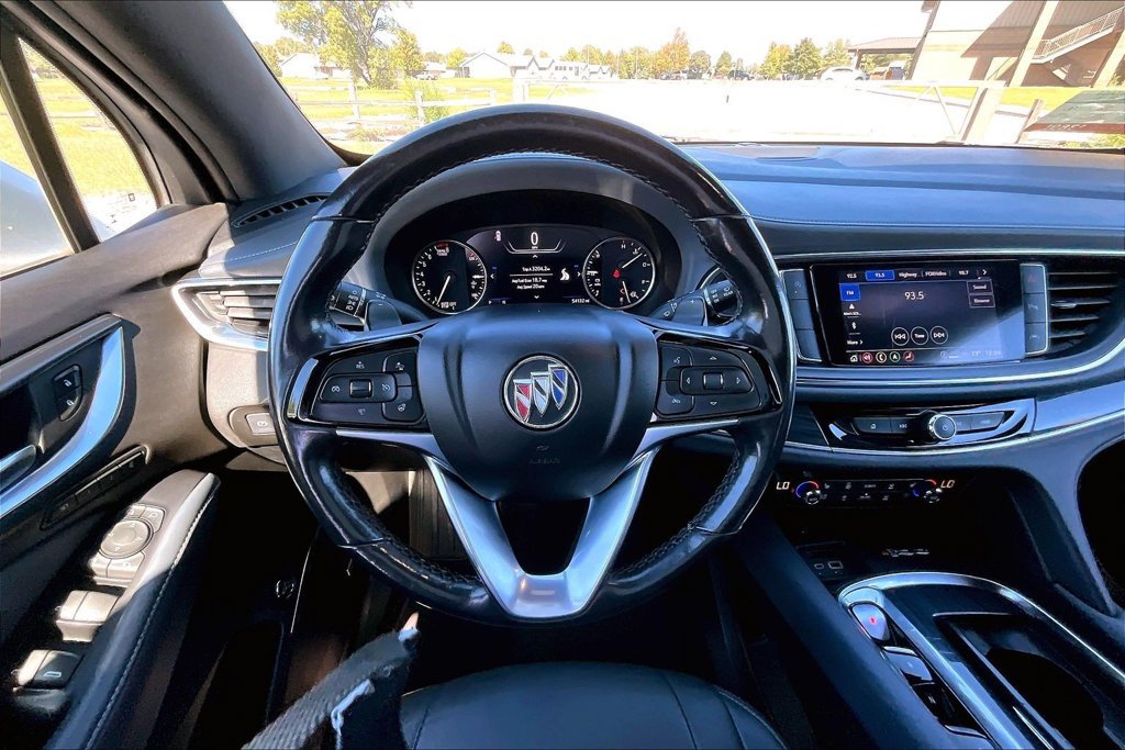 Used 2022 Buick Enclave Premium FWD image 5