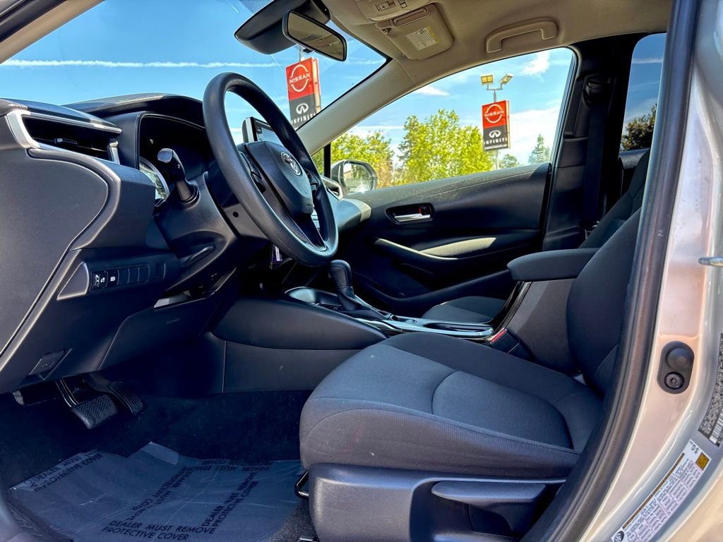 Used 2020 Toyota Corolla LE image 12