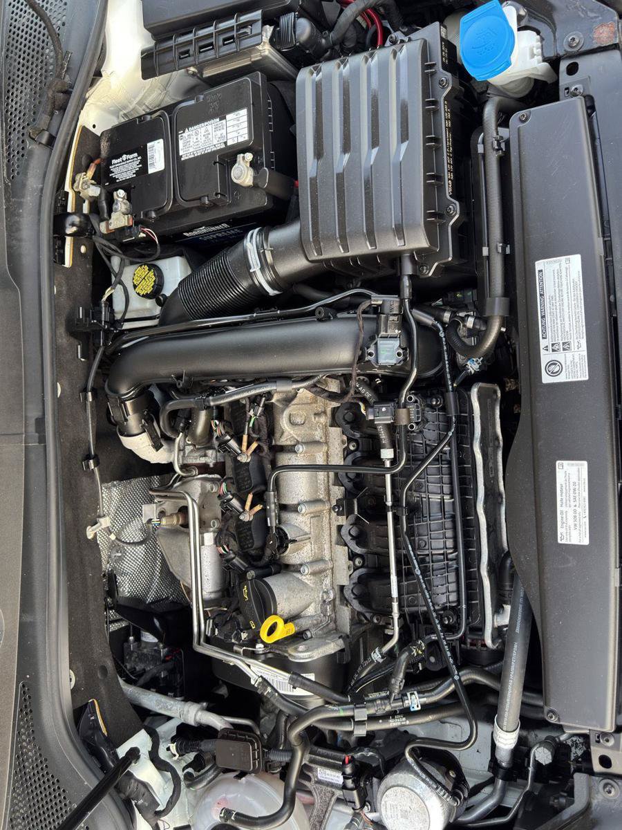 Used 2019 Volkswagen Golf SE FWD image 38