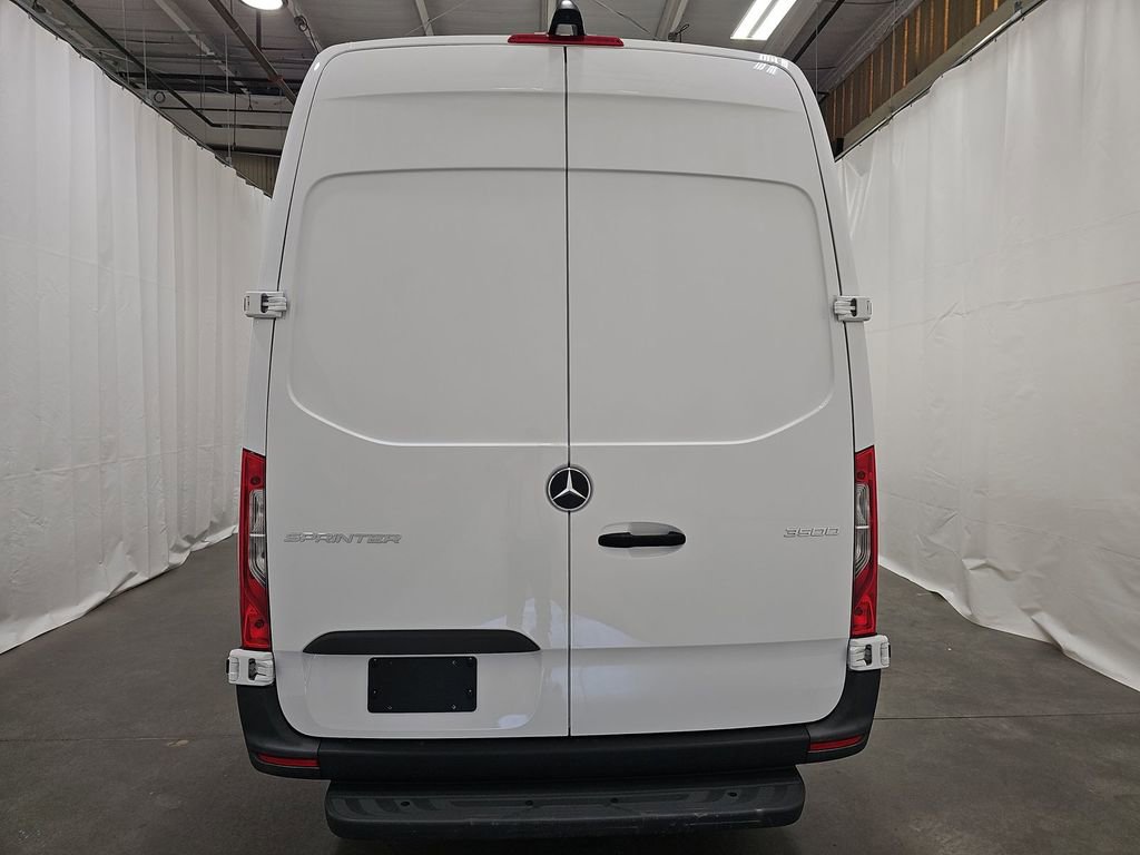 Used 2024 Mercedes-Benz Sprinter 3500 image 11